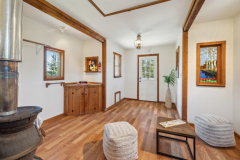 10b-inside-of-loft