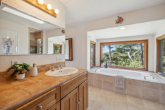 4a-bathroom