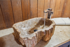 11a-unique-bathroom