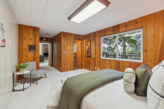18-bedroom4