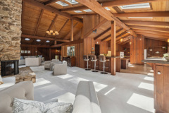7-bar-seating-area