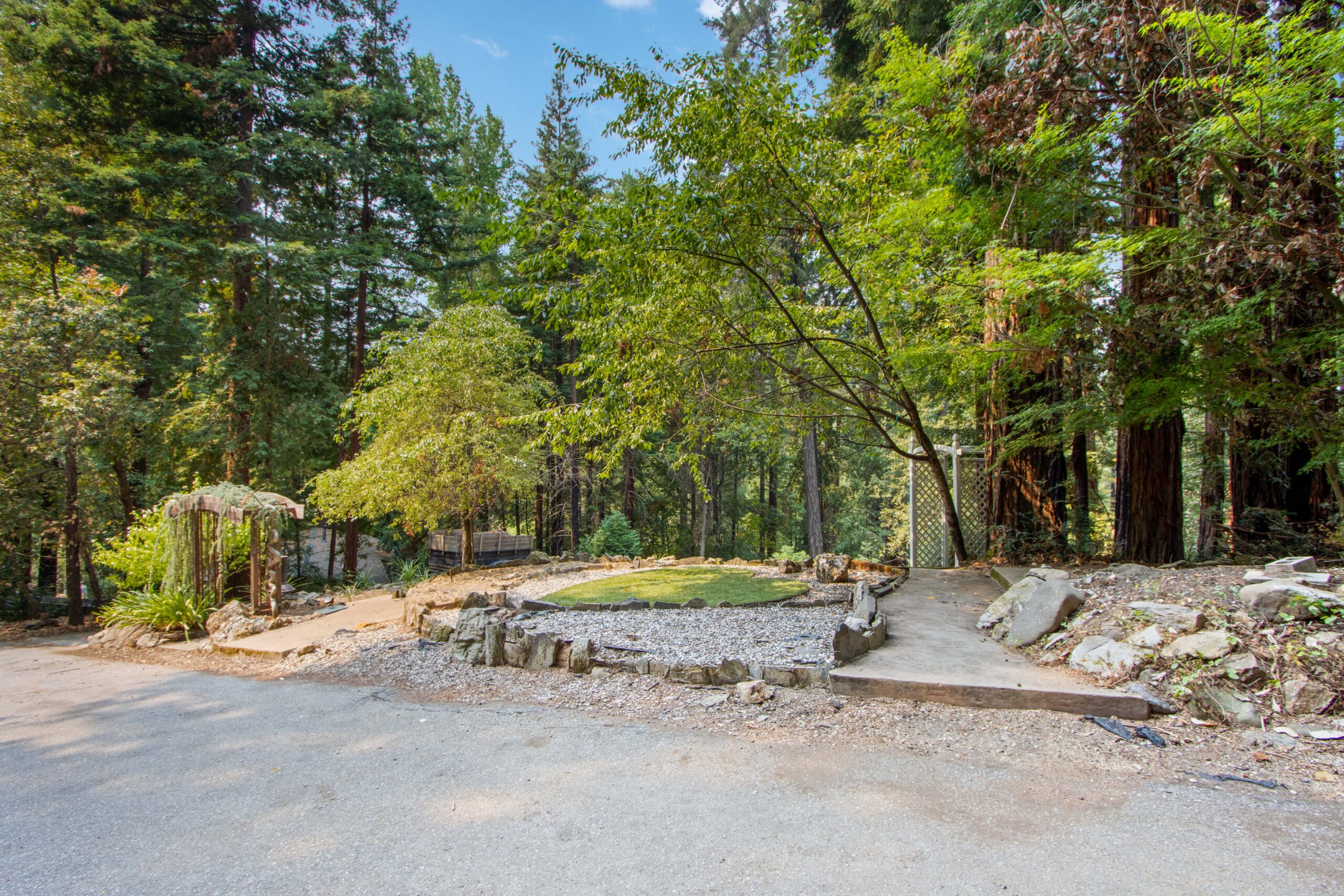 15530 Forest Hill DrBoulder Creek, CA 95006