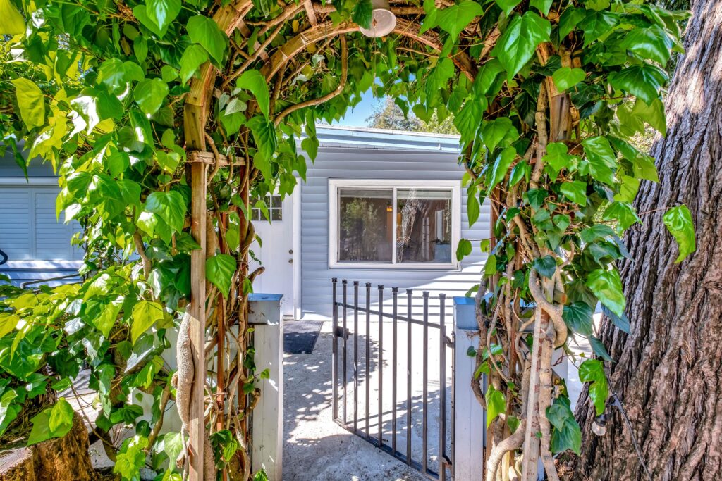 7002 Highway 17<br/>Scotts Valley, CA 95066