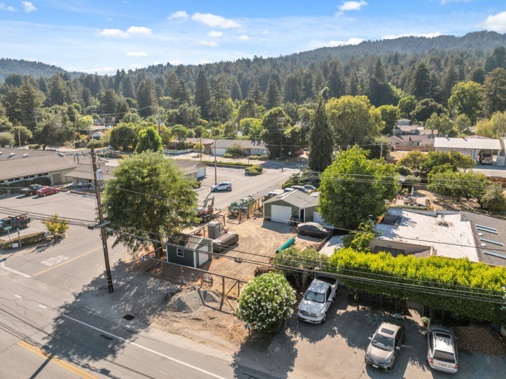 5995 Hwy 9<br/>Felton, CA 95018